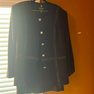 Tania Bella suit  20